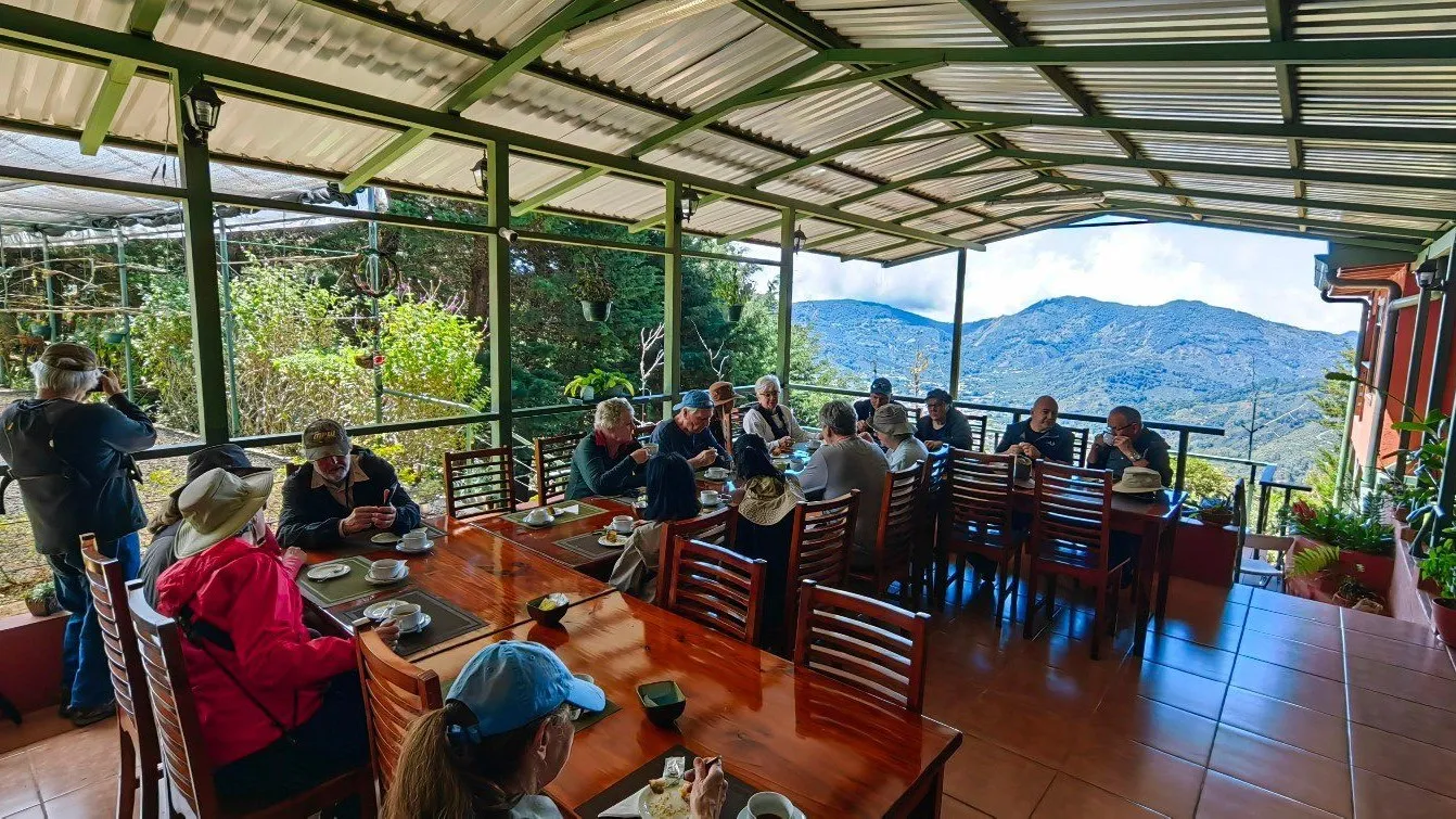 quintagaleon-people-guests-16x9-1307_result