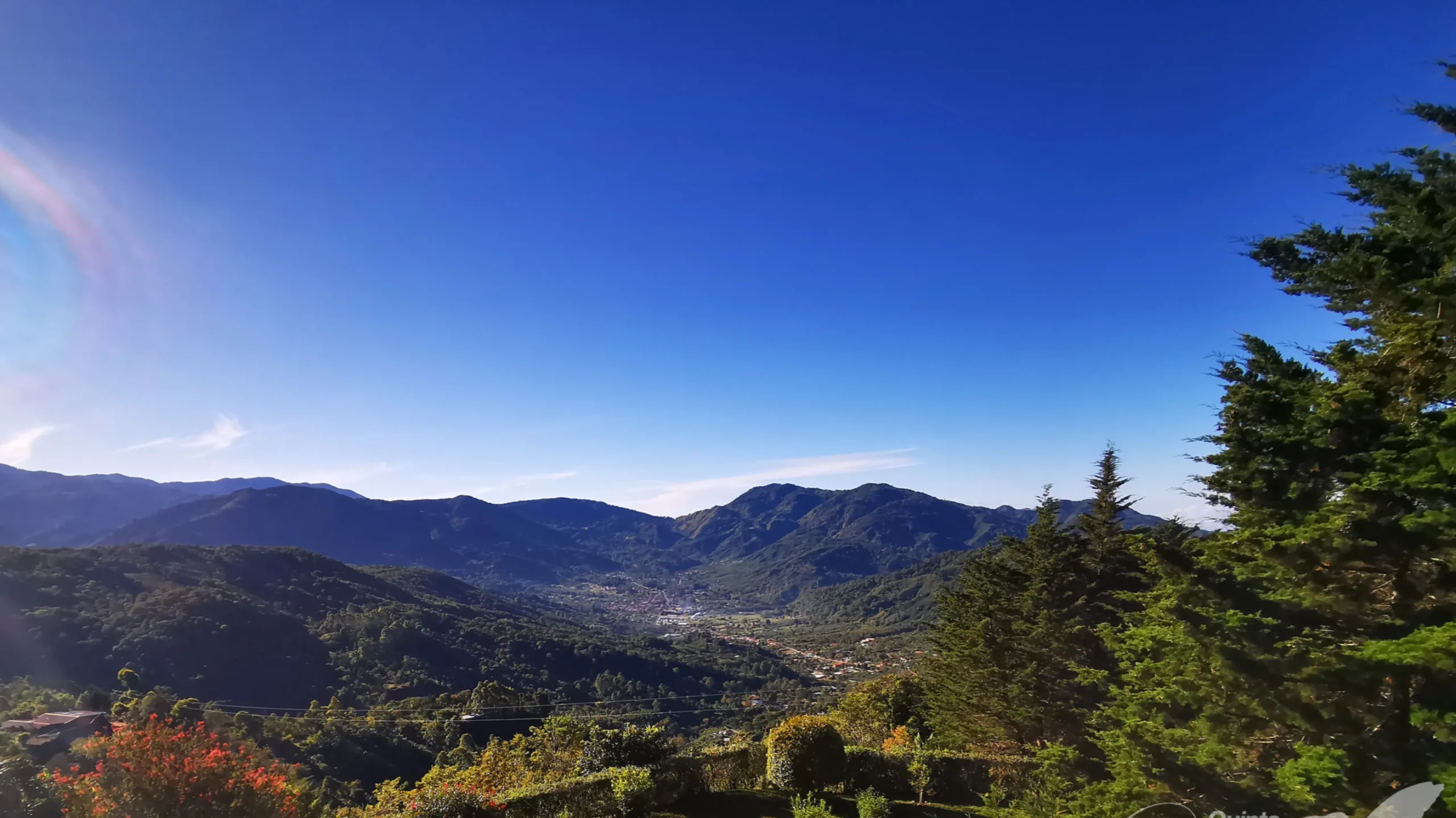 quintagaleon-lodge-views-16x9-1004