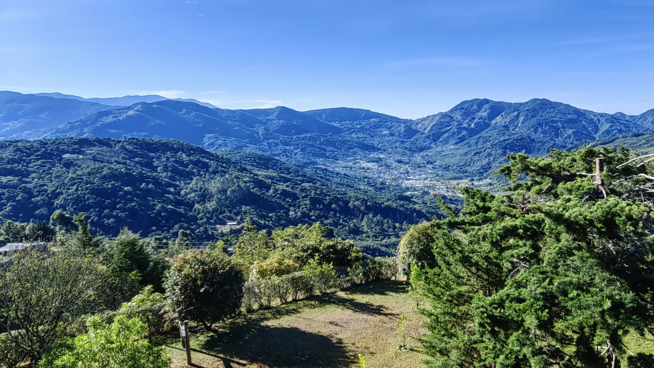 quintagaleon-lodge-views-16x9-1023