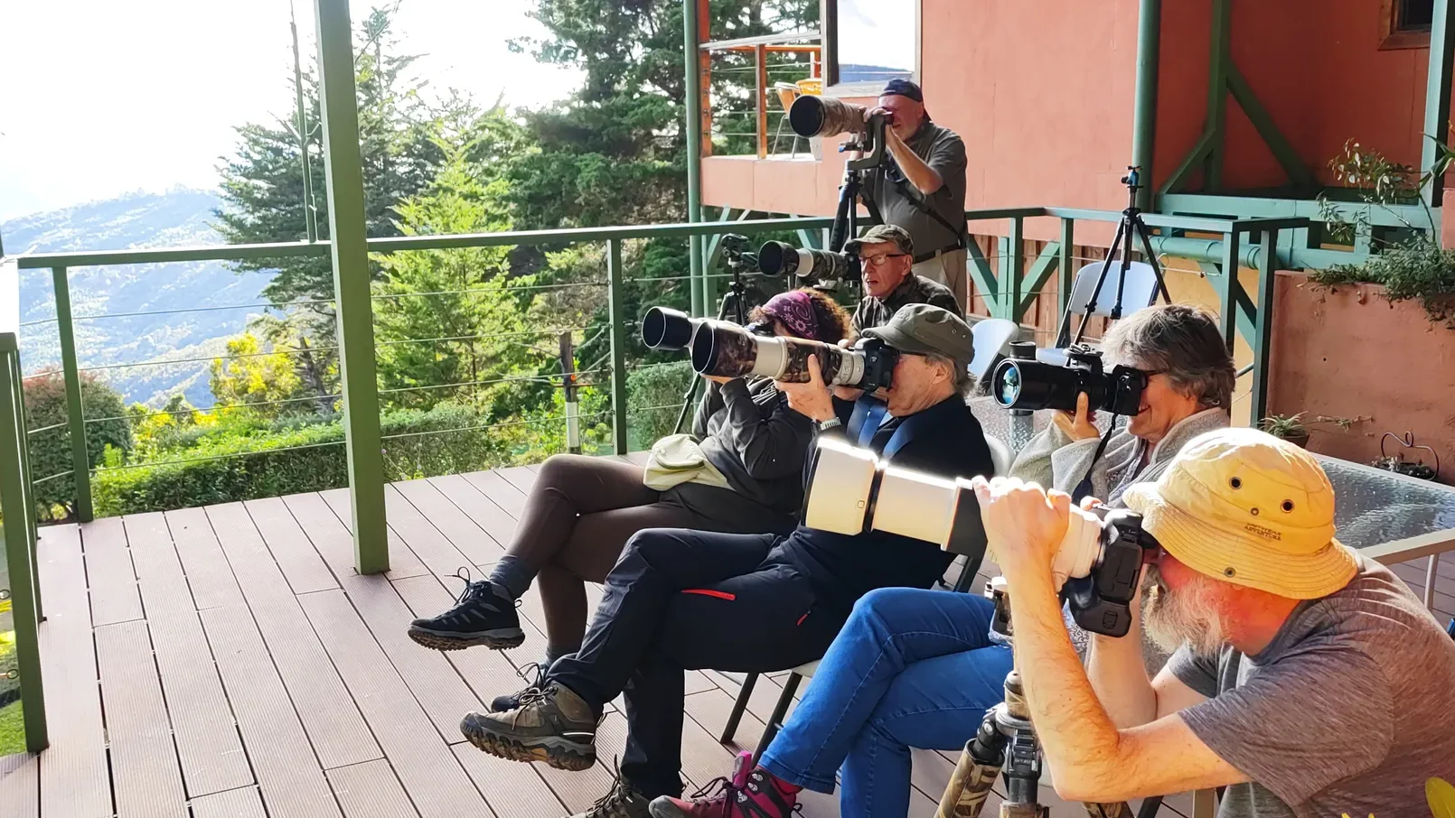 quintagaleon-people-guests-2000-104