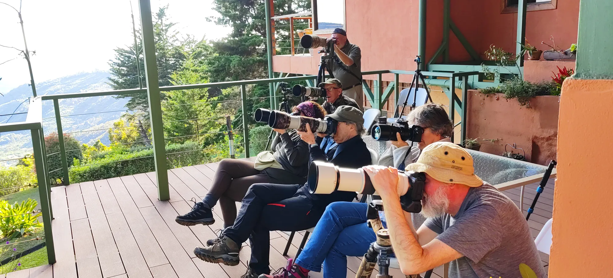 quintagaleon-people-guests-2000-105